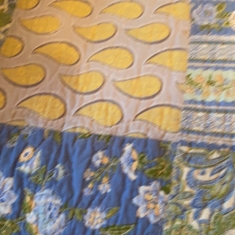 2 yards 100% cotton paisley print fabric Ready to Use! Laundered and pressed! - Picture 5 of 6